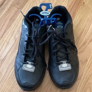 Men’s Dr. Scholl’s Sneakers, Size 9W - Brand New